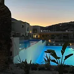 Helios & Hotel Lakki (Karpathos)