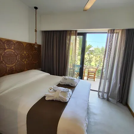 Helios & 4* Lakki (Karpathos)