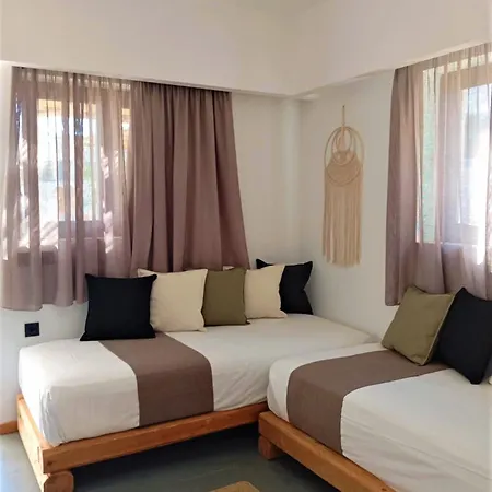 Helios & Hotel 4*