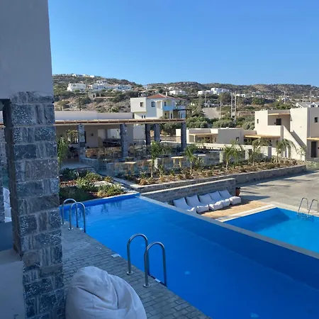 Helios & Hotel 4*
