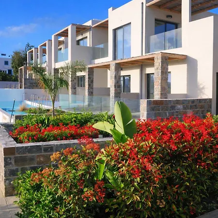 Helios & Hotel 4*