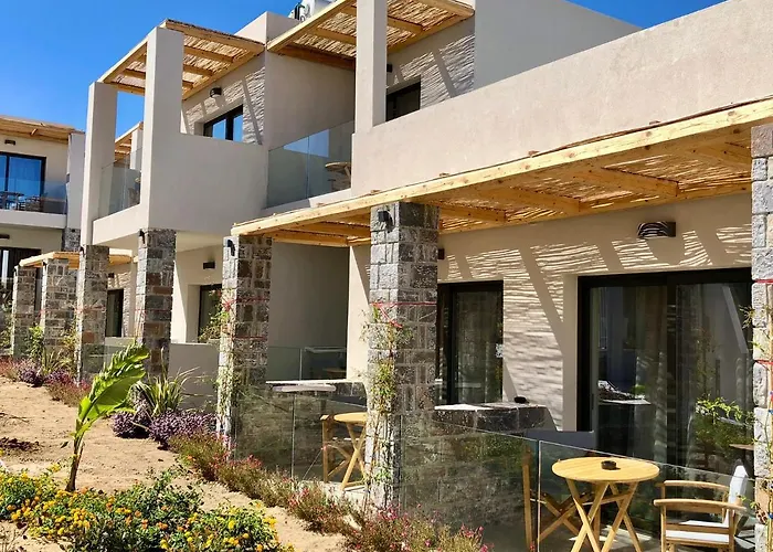 Helios & 4* Lakki (Karpathos)