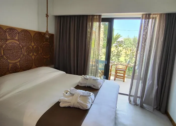 Helios & 4* Lakki (Karpathos)